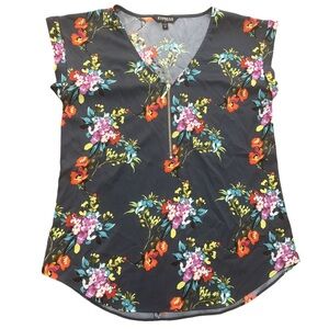 Express Women’s Floral Blouse 
Size: Small